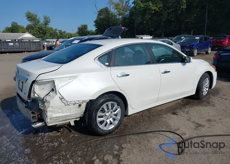 2013 Nissan Altima 2.5 S z USA, uszkodzony, nr VIN 1N4AL3AP4DN478204